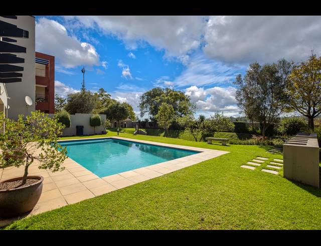 1 BEDROOM APARTMENT FOR SALE IN LONEHILL